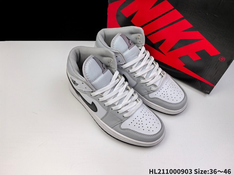 集合  耐克Nike Air Jordan 1 Retro High OG”Black/White“AJ1代迈克尔·乔丹高帮经典复古百搭休闲文化运动篮球鞋