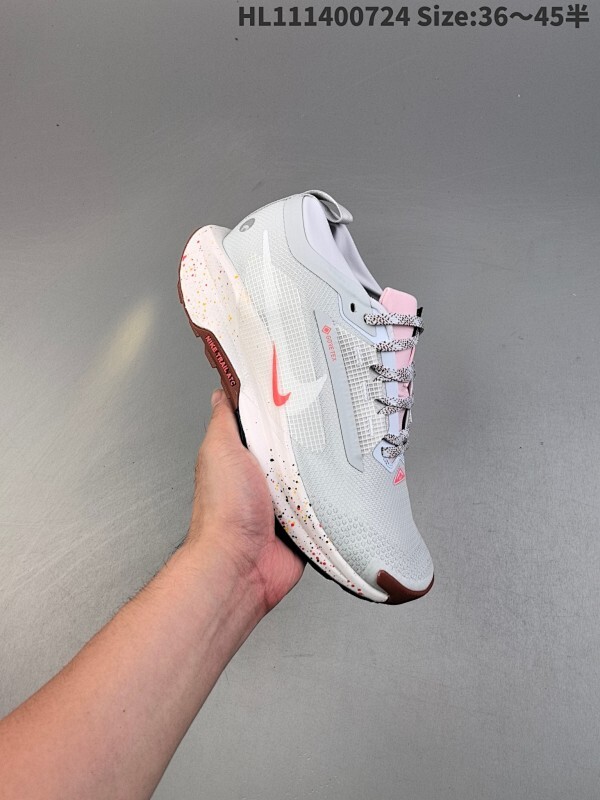 公司级✅Nike REACTX PEGASUS TRAIL 5 Next Nature 越野跑步鞋 登月兼顾迅疾外观和稳固脚感  后跟覆面和中足动态支撑巧妙融合