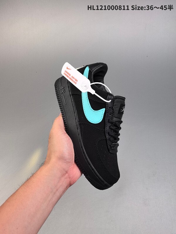 集合  真标✅耐克Nike AIR FORCE 1’07空军一号低帮百搭休闲运动板鞋。柔软、弹性十足的缓震性能和出色的中底设计