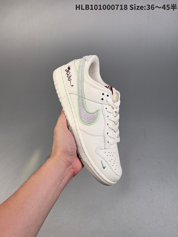 集合特价  NIKE DUNK SB LOW 全新配色  定制Dunk  SB顾名思义，具有经典的Dunk血缘