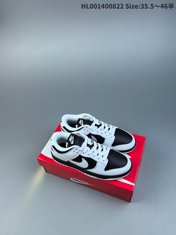 真标带半码 Nike Dunk Low "Reverse Panda" 耐克 SB 低帮 白黑反转熊猫 鞋身依旧以经典的黑白双色呈现