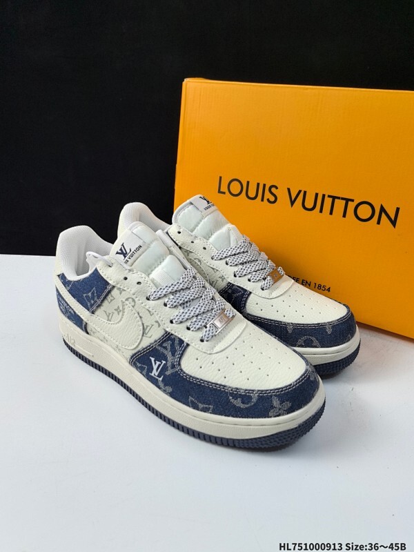 耐克 Nike Air Force 1 '07 Low 空军一号含气垫 小白鞋 低帮百搭厚底增高休闲运动板鞋。柔软、弹性十足的缓震性能和出色的中底设计