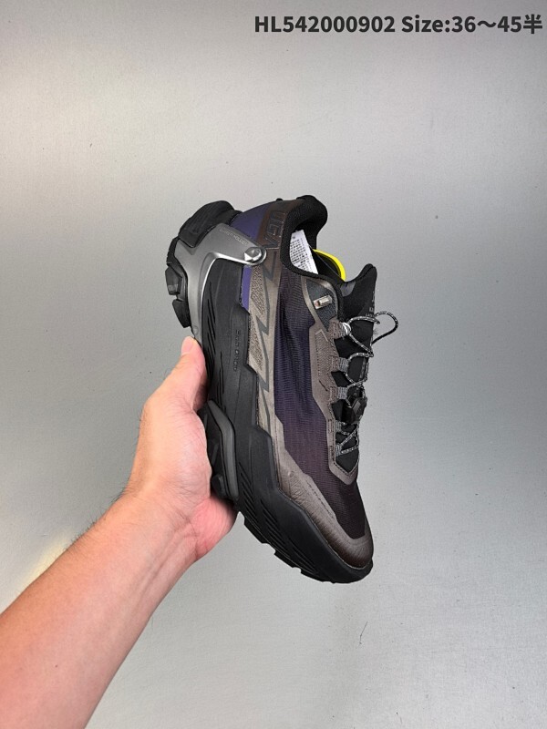 集合  KAILAS FUGA DU BOA 凯乐石 大坡王越野机能跑鞋鞋面主体部分采用网状薄翼材质中底是大坡王