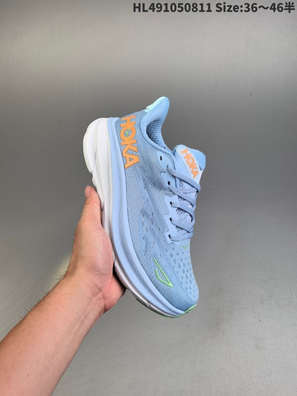 集合二  小红书推荐HOKA M CLIFTON 9 全新配色 这个品牌来自于新西兰的毛利语，HOKA表示大地