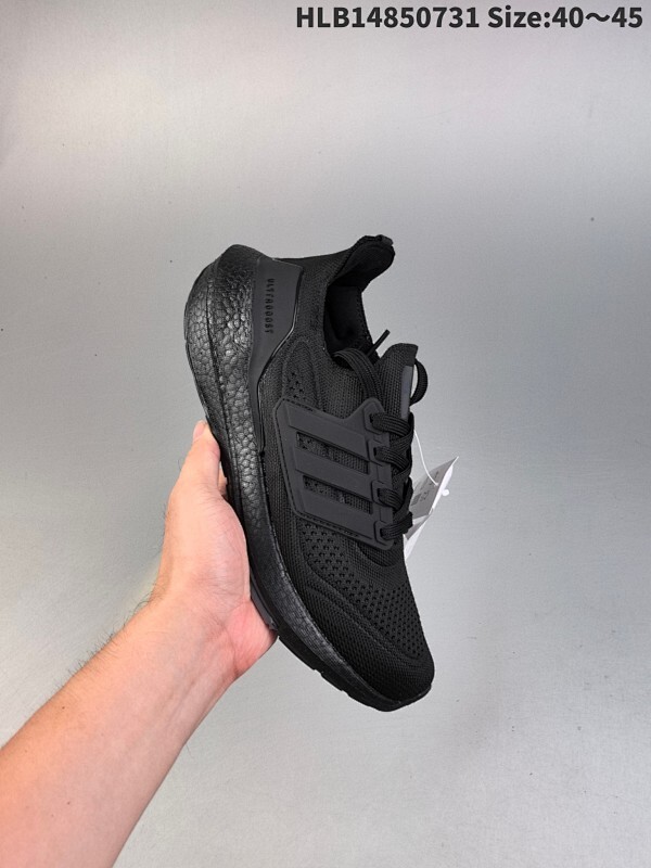 集合  阿迪达斯Adidas UltraBoost 21 加厚爆米花袜套式针织鞋面休闲运动慢跑鞋 新一代的ulrtra boost 21在中底的部分添加了更多的boost材质面积