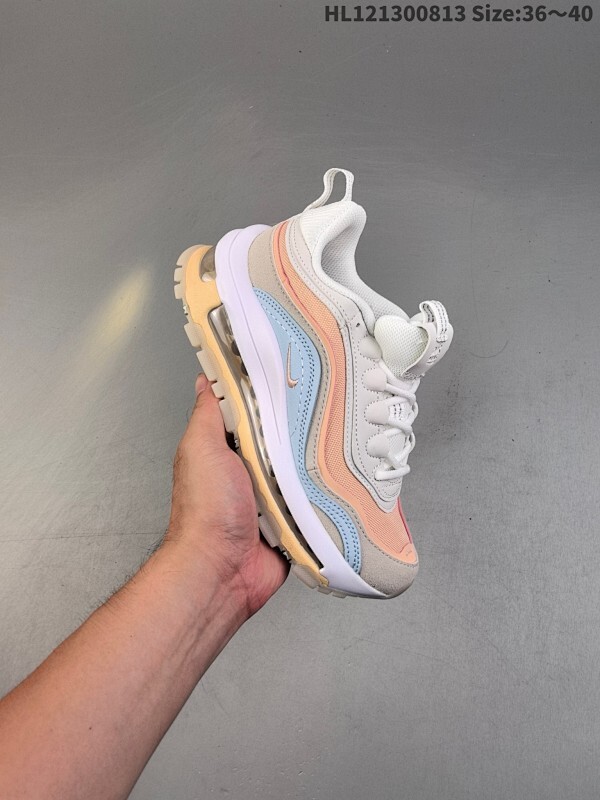 耐克Nike Wmns Air Max 97  复古气垫百搭休闲运动慢跑鞋。 作为Nike最具代表性的鞋款之一