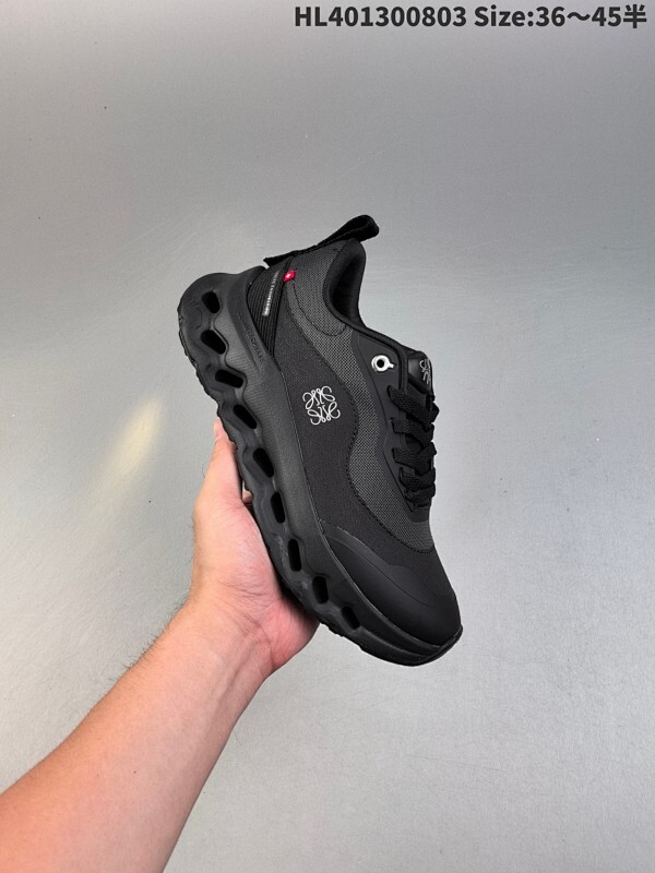 On昂跑 Cloudtilt 2.0 户外街头机能风跑步鞋 Cloud Hi Edge户外机能融合街头潮流 越界开启全新都市探索