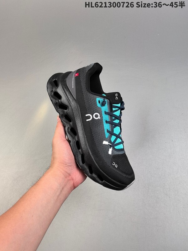 公司级✅On昂跑Cloudtilt 轻量运动休闲鞋  脚感很舒服 鞋底柔软且包裹性好 上脚显腿长