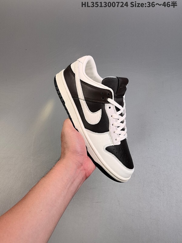 耐克 Nike Dunk Low Retro 运动鞋复古板鞋，作为 80 年代经典篮球鞋款，起初专为硬木球场打造