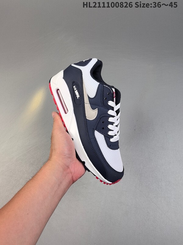 ✅耐克Nike Air Max 90 经典复古小气垫缓震跑鞋 鞋面由皮和革织物打造，犀利的条线打造出酷劲十的足视觉效果