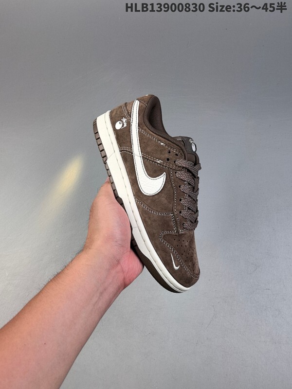 集合特价 耐克 Nike Dunk Low Retro 运动鞋 2025年新款 经典复古板鞋。作为 80 年代经典篮球鞋款