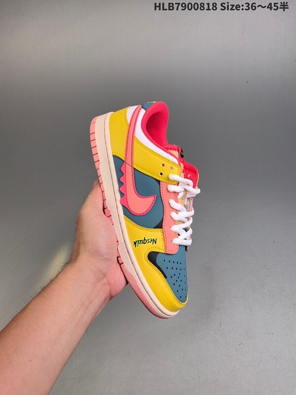 集合特价  NIKE DUNK SB LOW 定制配色 Dunk SB顾名思义，具有经典的Dunk血缘，又注入了更多的时尚元素