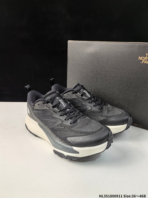 The North Face Altamesa 500 北面500 低帮 黑色 舒适减震防滑轻便透气回弹低邦越野跑步鞋 这款鞋搭载北面专研超临界发泡中底科技