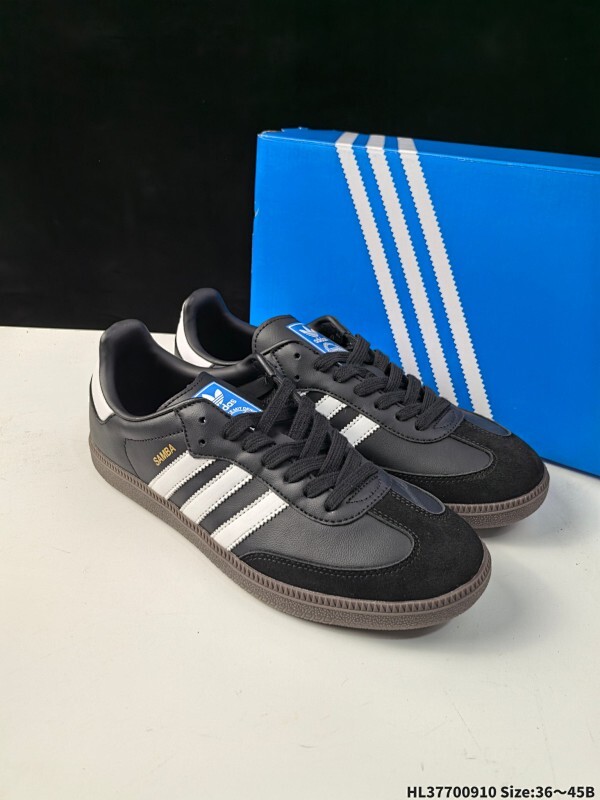 集合  Adidas Originals Samba Vegan OG桑巴舞系列绅士德训足球风百搭低帮休闲运动板鞋“皮革白黑笑脸”货号：IG1024