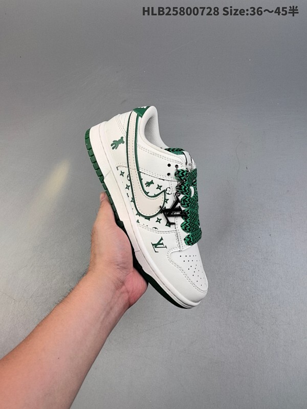 特价福利Louis Vuitton x Kaws x Nike Dunk SB Low 路易威登 x 耐克 SB 低帮 白绿暴力熊
