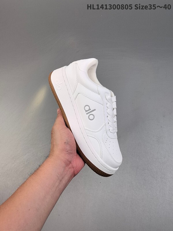 alo Recovery Mode yoga 易梦玲 Jisoo智秀同款小白鞋  等多位明星同款上脚