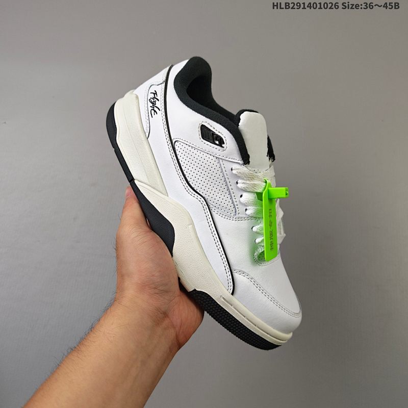 集合140 Air Jordan 4 Retro Flight Court 低帮 黑色 AJ4 乔丹4代 aj4 乔4 低邦 黑色 乔丹篮球鞋系列 鞋身整体以黑色磨砂打造，搭配侧身黑色皮革框架，鞋