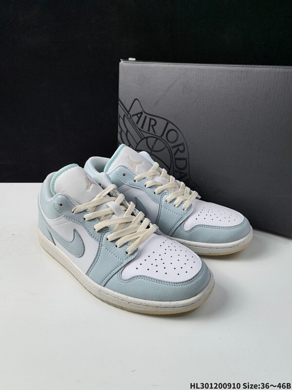 Air Jordan 1 Low SE 低帮 冰川蓝 AJ1 乔丹1代 aj1 乔1 低邦 冰川蓝 乔丹篮球鞋系列 采用冰蓝配色