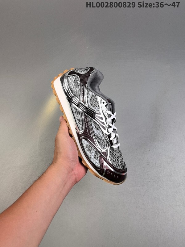 公司级 向品牌著名的「intrecciato」图样致敬！意大利奢侈品牌 Bottega Veneta Orbit 宝缇嘉 葆蝶家