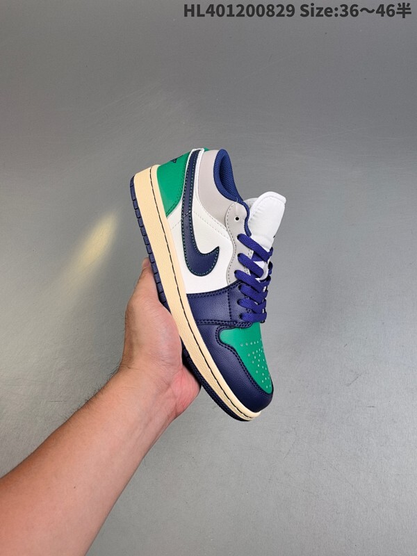 耐克 乔丹Air Jordan 1 Low AJ1 乔1  乔丹1代aj1  低帮复古文化休闲运动篮球鞋。该鞋款从 1985 年元年款汲取设计灵感