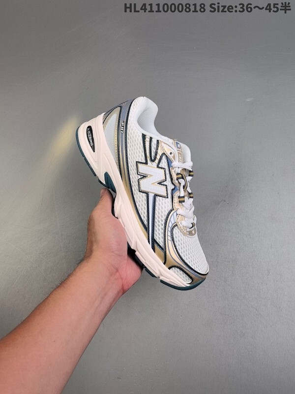 ❤️New Balance 740 复古跑鞋  小红书爆款 官网售罄 这双鞋确实是NB家经典复古款式之一，以全新科技诠释，成功打造740鞋款