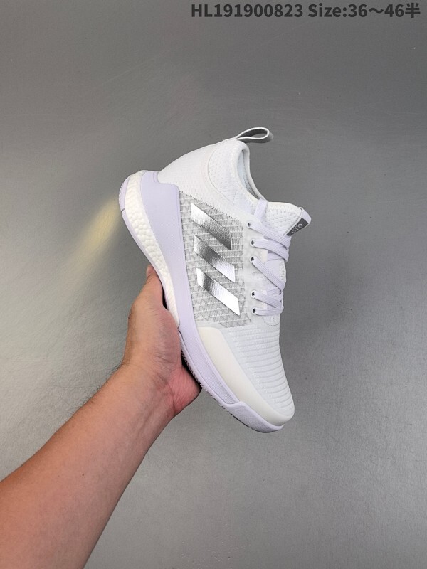 集合 ADIDAS CRAZYFLIGHT MID 运动鞋 记忆回弹BOOST真爆大底 运动排球鞋  这款专注于跳跃的阿迪达斯Crazyflight排球鞋