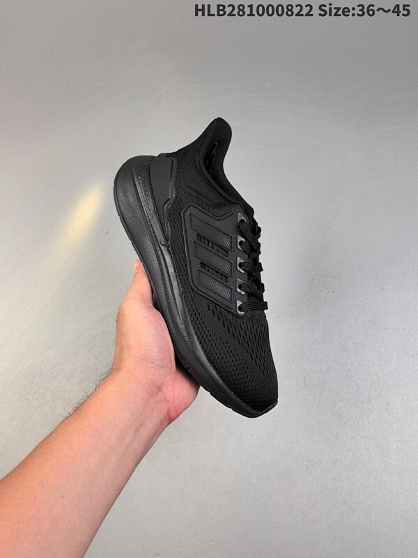 特价福利✅Adidas EQ21RUN YY 轻盈跑鞋，后跟嵌入了TPU，支撑锁定双脚。搭载RUNNING科技