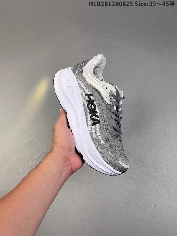 HOKA ONE ONE Bondi 9 低帮专业越野跑步鞋 实拍首发 粗矿型的鞋身上脚特别修饰腿型 经典的胖鱼头鞋型 超高颜值