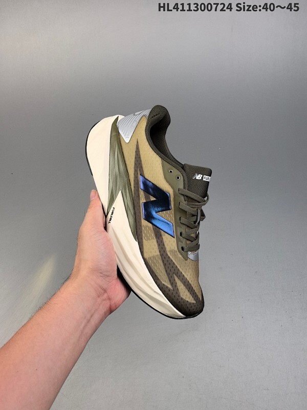 集合  New Balance FuelCell SuperComp Trainer V2  新百伦NB系列超轻量化低帮休闲运动慢跑鞋