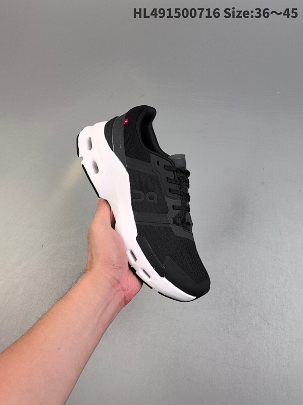 Cloudpulse 全新综合体能训练运动鞋Cloud X 舒适乐趣跑，缓震、轻量 On昂跑 Cloudsurfer上演中底“变形计”