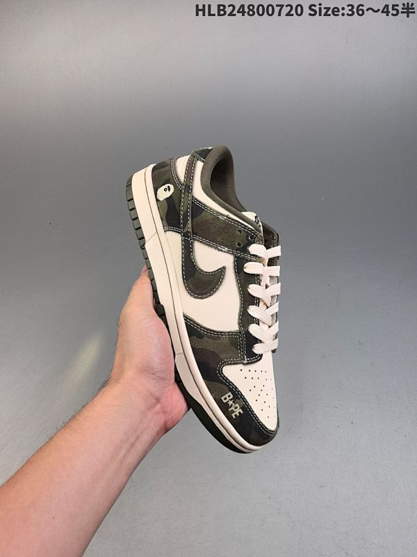 集合二 特价福利NIKE DUNK SB LOW 定制配色 定制Dunk SB顾名思义，具有经典的Dunk血缘，又注入了更多的时尚元素。相较于普通的Dunk滑板鞋