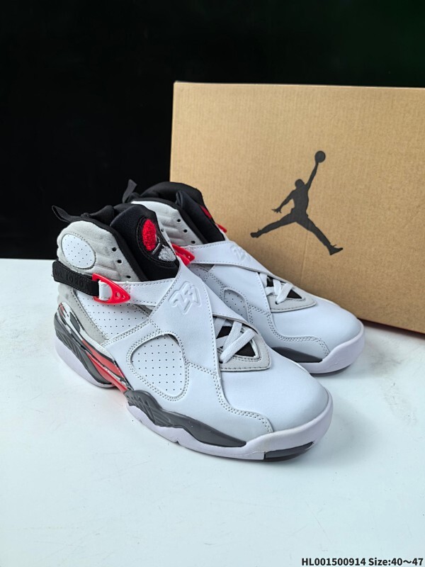 超级A Air Jordan 8 Retro "Bugs Bunny" 高帮 兔八哥 AJ8 乔丹8代 aj8 乔8 高邦 白灰 乔丹篮球鞋系列 鞋面采用大面积白色皮革材质覆盖