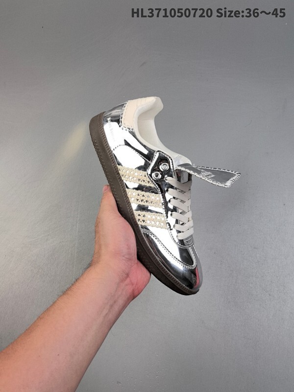 集合 阿迪达斯 德训鞋 经典复古低帮休闲运动慢跑鞋Wales Bonner x adidas 2024 全新秋冬系列联名鞋款