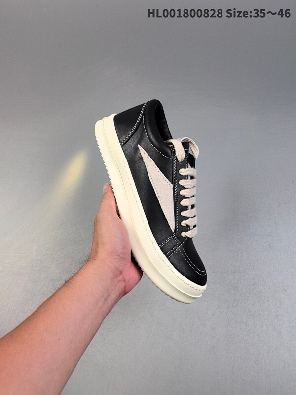 头层 原鞋带❗️ Rick Owens Ro 瑞克·欧文斯 低帮 黑白色 复古圆头皮革百搭舒适低邦时尚板鞋 在纸样剪裁学校学习了两年之后