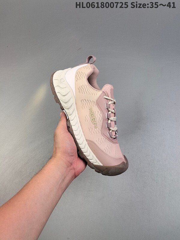 集合 KEEN科恩 NXIS EVO WP 户外运动低帮防水透气徒步鞋 网面与TPU覆盖增加耐久性舒适透气的纺织衬里提升穿着体验KEEN.DRY防泼水