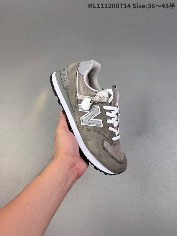 New Balance/新百伦 男女鞋真标半码制，升级原楦原纸版开发版型，采用猪巴革组合组合网织布鞋面材质