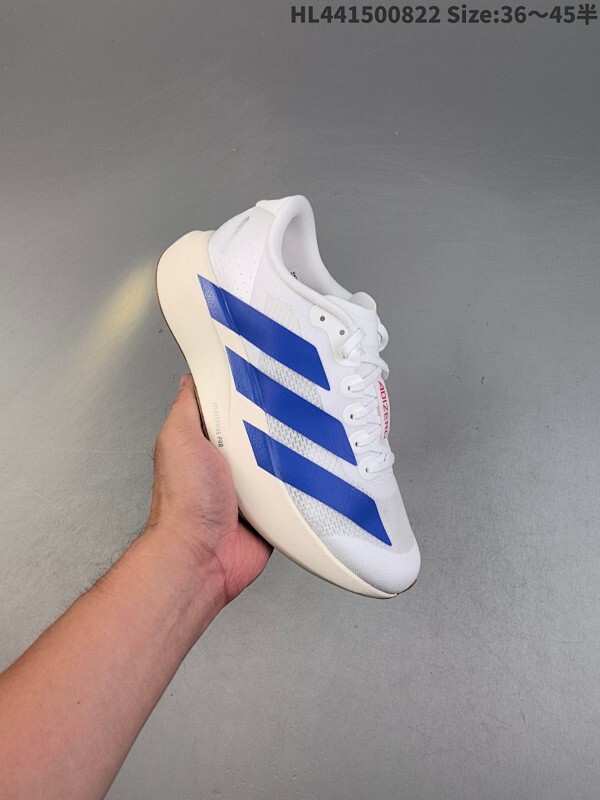 集合  Adidas Adizero Evo SL M 阿迪超轻透气缓震跑鞋 公司版本  整体外观造型与adiZero Adios Pro EVO 1非常相似
