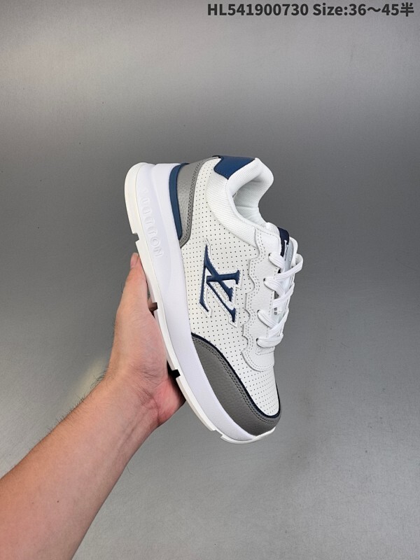 集合  真标✅Louis Vuitton Trainer Sneaker Low 全新 LV 路易威登 休闲运动文化百搭板鞋 ！