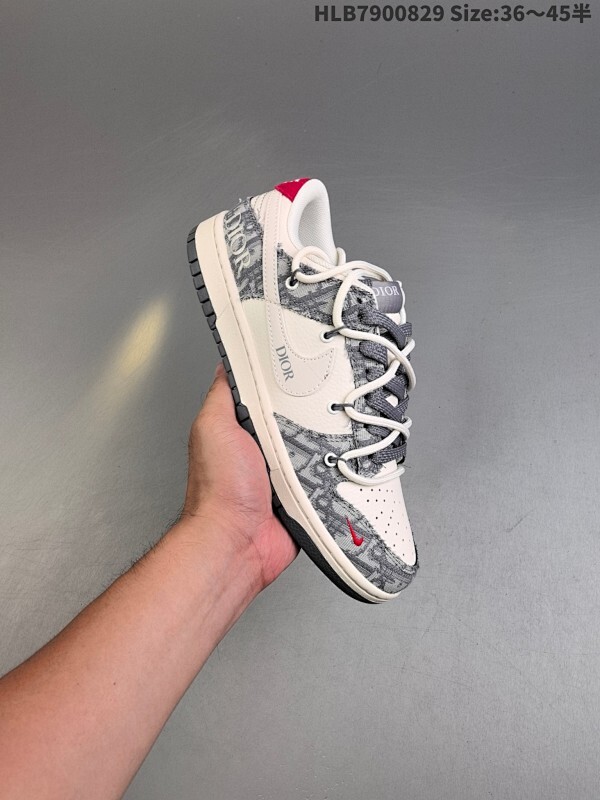 特价  NIKE DUNK SB LOW 全新配色 解构系列 定制Dunk SB顾名思义，具有经典的Dunk血缘，又注入了更多的时尚元素