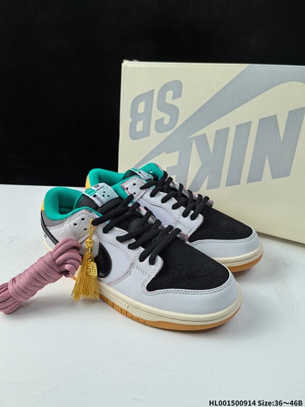 可刮版本❗️ CSEF x Nike Dunk SB Low 耐克 SB 低帮 联名白黑绿刮刮乐 Nike SB与美国大学滑板教育基金会(CSEF)将联手推出了一款Nike Dunk SB Low，