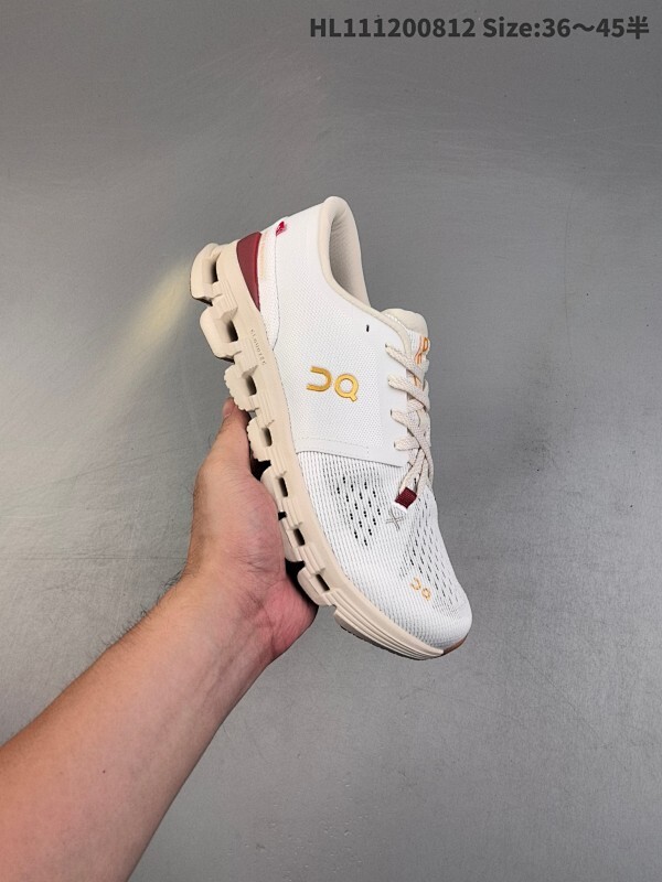 ✅On 昂跑 CLOUD X 4 AD 运动鞋 白色REVOLVE小众新款 多样训练•X形速度板 •柔软透气 •稳定支撑