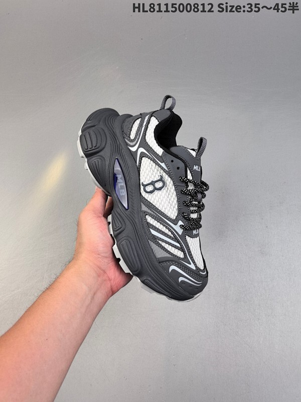 MLB/韩国F&F旗下运动品牌 男女鞋真标半码制，采用荔枝纹纤维革面鞋面材质，5cm厘米