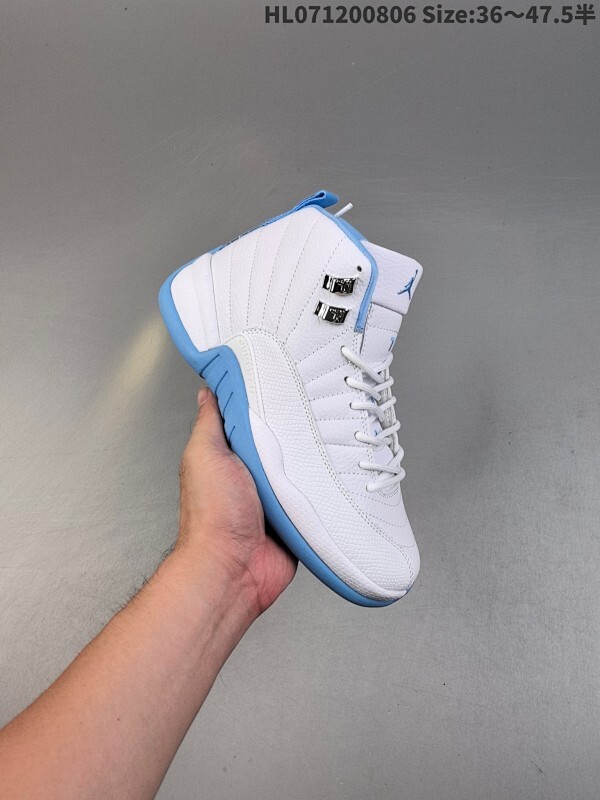 Air Jordan 12 Retro "Melo" 高帮 黑紫 AJ12 "Melo"2025整体设计延续了Air Jordan 12的经典鞋型，其设计灵感来源于安东尼在丹佛掘金队的新秀赛