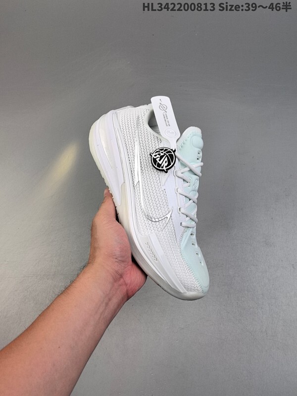 耐克NK G.T. Cut 3 EP 篮球鞋 鞋面采用轻质的织物与麂皮鞋面制成 搭配Flywire飞线系统增加动态包裹锁定