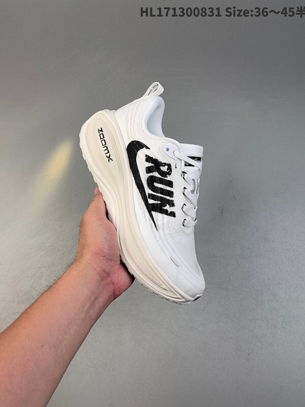 公司级✅Nike VOMERO PLUS 耐克 舒适减震防滑 低帮跑步鞋