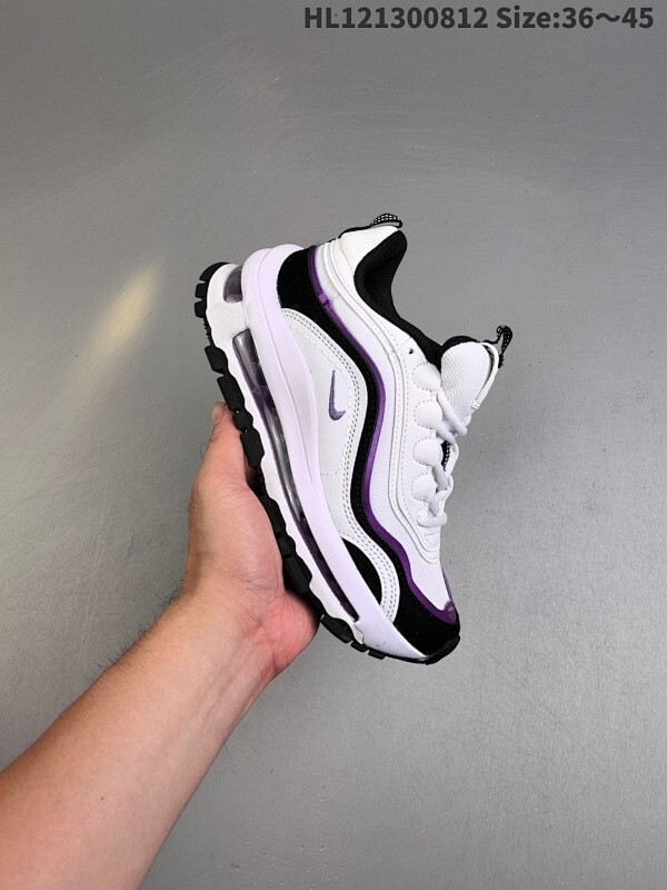 耐克 Nike Air Max 97 小勾子弹复古全掌气垫休闲运动鞋，正确子弹头鞋型 鞋身Swoosh视觉呈现效果