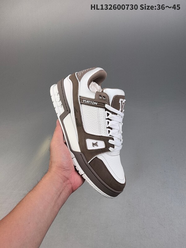 公司级✅Louis Vuitton Trainer Sneaker Low 全新 LV 路易威登 休闲运动文化百搭板鞋 ！