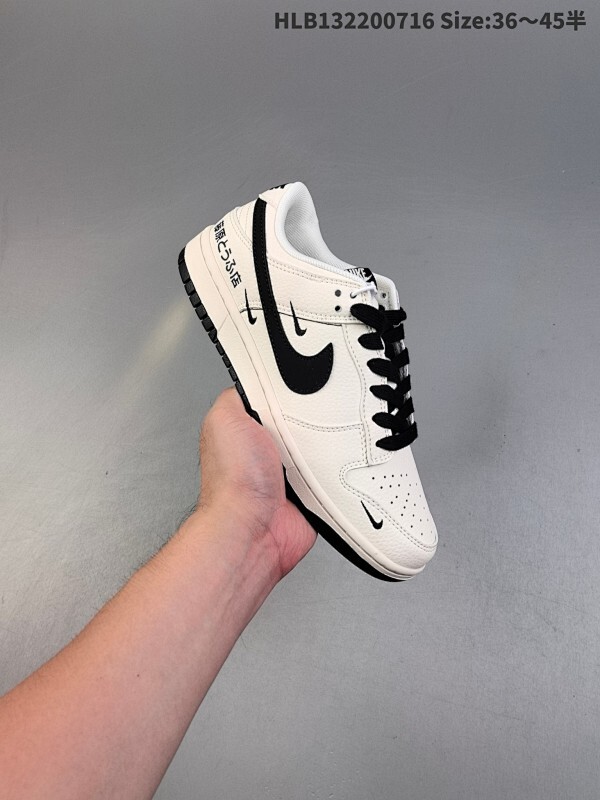 NIKE DUNK SB LOW 全新配色  定制Dunk SB顾名思义，具有经典的Dunk血缘，又注入了更多的时尚元素。相较于普通的Dunk滑板鞋