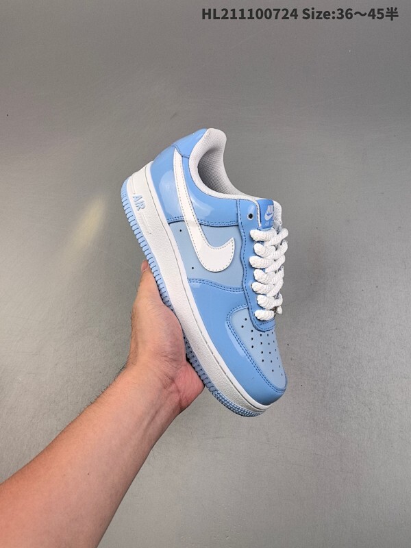 ✅耐克 Nike Air Force 1 Low  空军一号 低帮百搭休闲运动板鞋。柔软、弹性十足的缓震性能和出色的中底设计