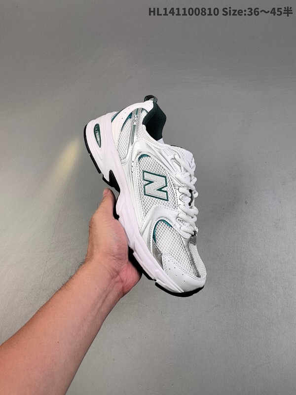 New Balance 530 复古跑鞋  小红书爆款 官网售罄 这双鞋确实是NB家经典复古款式之一，以全新科技诠释，
